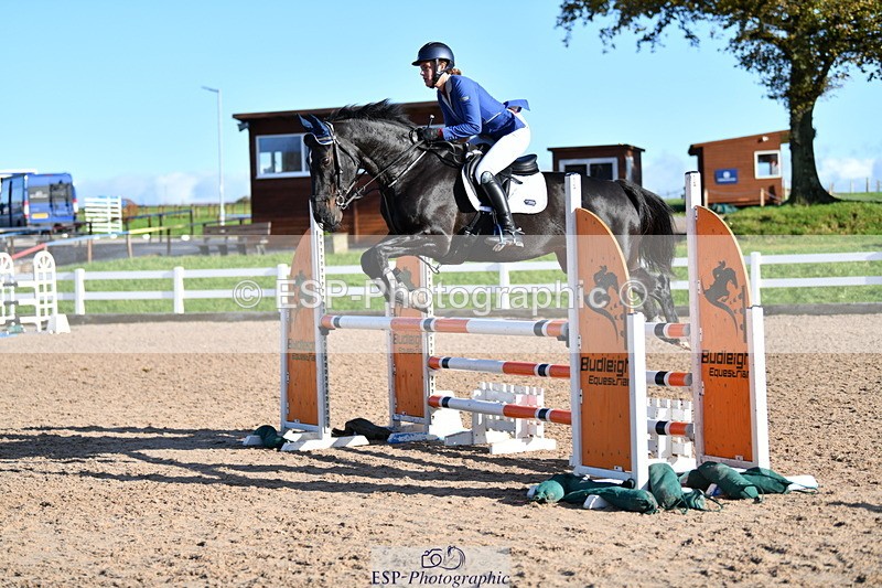 231110A-134908-00674 - Cls 5 Newcomers & 1.10m Open