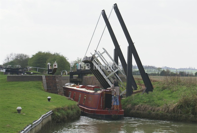 S1007 - Boats