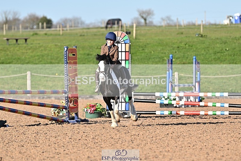 250401-172405-00398 - 70cm classes