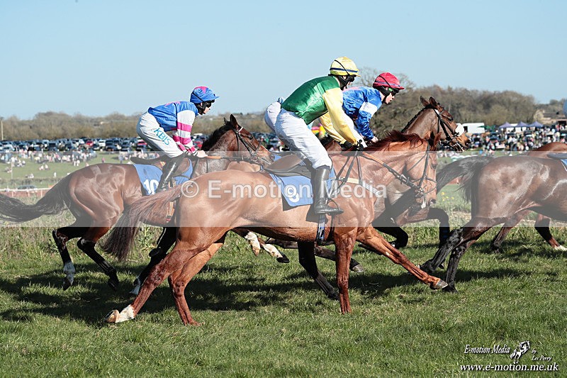 PtP 210326 706 - VWH Cirencester Races 21/03/26
