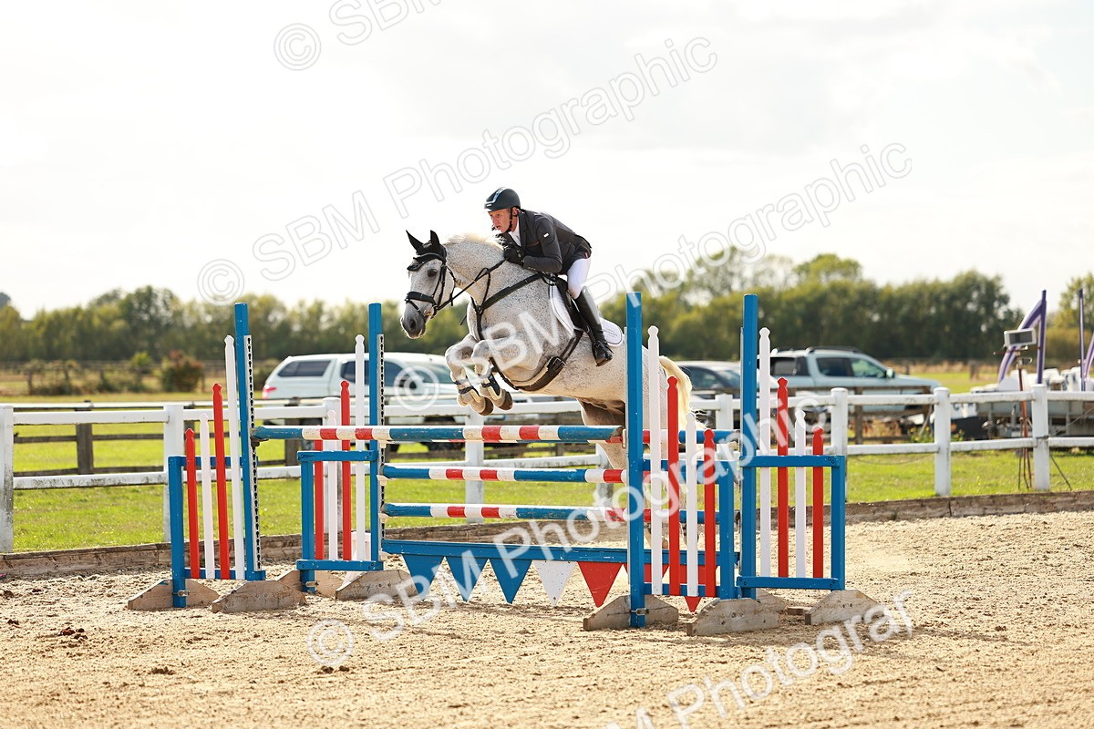 SBM_002049 - Class 5 - Senior Foxhunter - 1.20m
