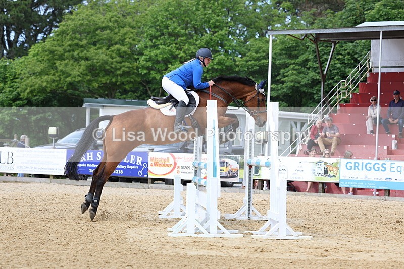 3E7A7325 - Class 7: Senior Newcomers/1.10m open