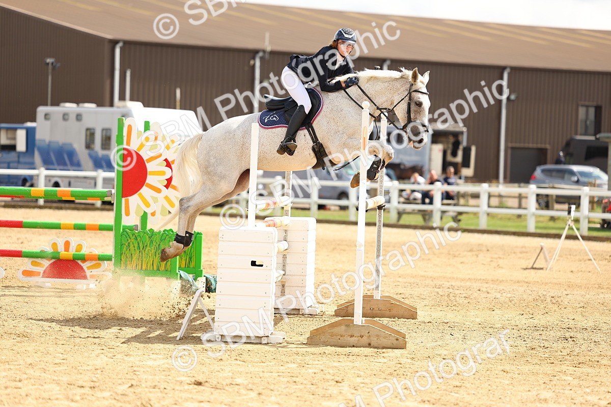 SBM_010401 - Class 4 - Senior Foxhunter - 1.20m Open