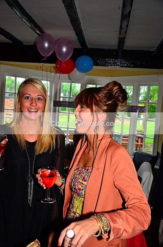 POP_2775 - Poppy Louise