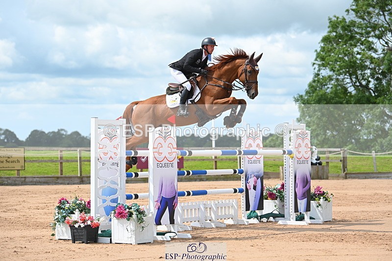 230721A-110612-05552 - Cls 6, 2 Star Medium 1.35m