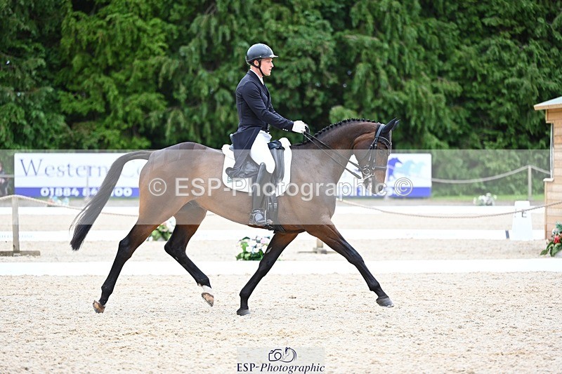 240524-172730-11029 - 552-COUNT_ONYX-Aaron_Millar