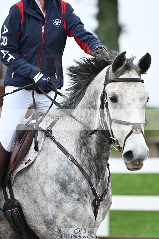 251115-134036-00939 - Cls 16-18 Children on Horses