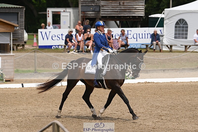 250719A-140318-05880 - 038-Natasha.Collings-Costello-Dovevale.Tender.Dove