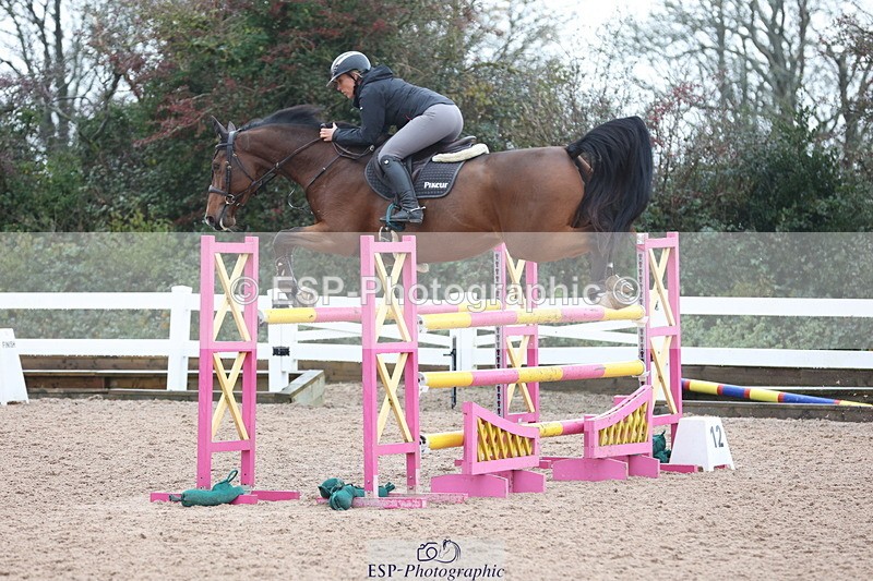 231112A-140836-04821 - Cls 20 Newcomers & 1.10m Open