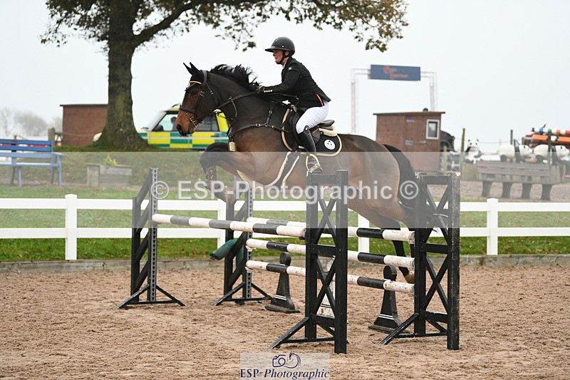 241103A-105654-07623 - SUN Cls 21 Snr Newcomers and 1.10m Open