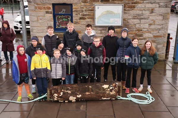 DAD_2025 - Stromness Yule Log Pull