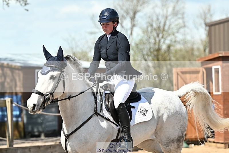 250416-133940-01189 - Cls 4 Newcomers and 1.10m