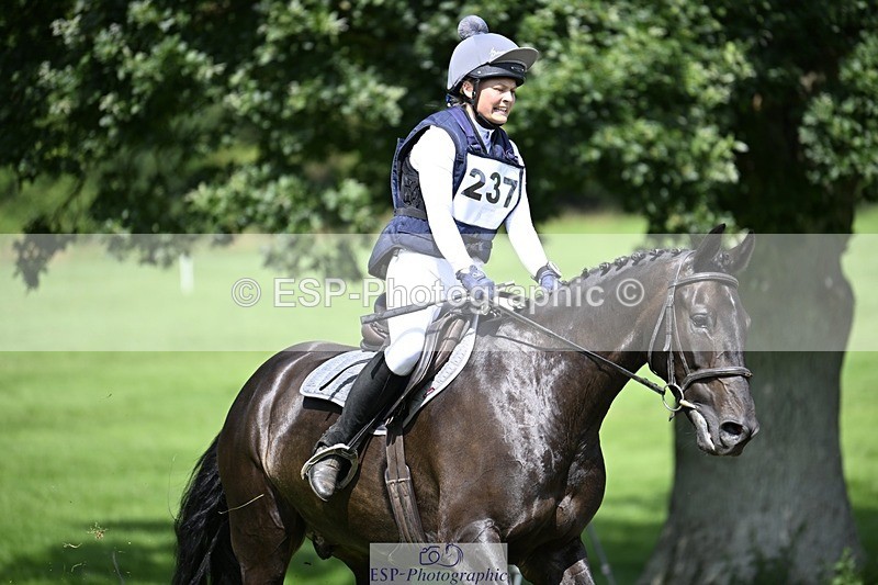 240803-153228-08547 - 237-Tabitha_Stephenson-GRANDPAS_GIFT