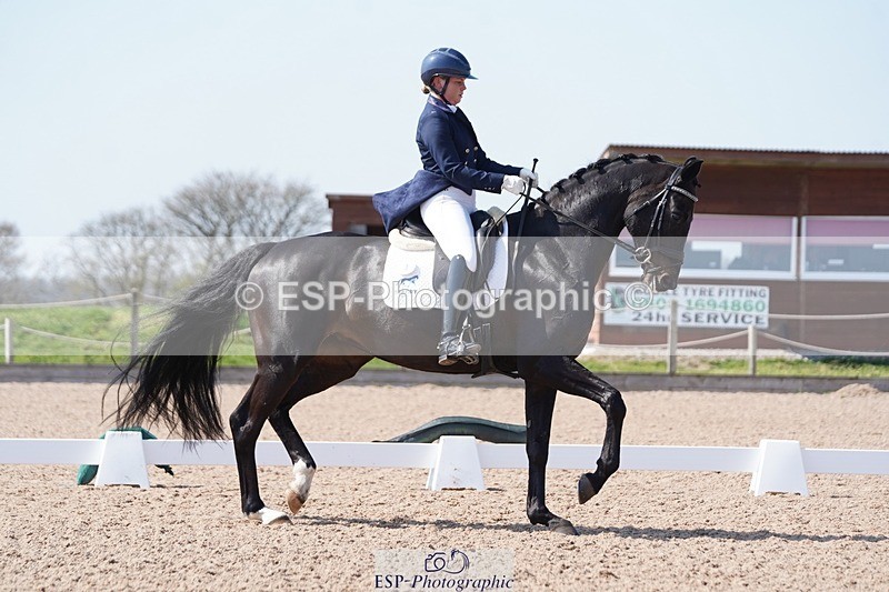 250404-133142-06196 - 003-Abbie.Newbury-Seagry.Firstamour