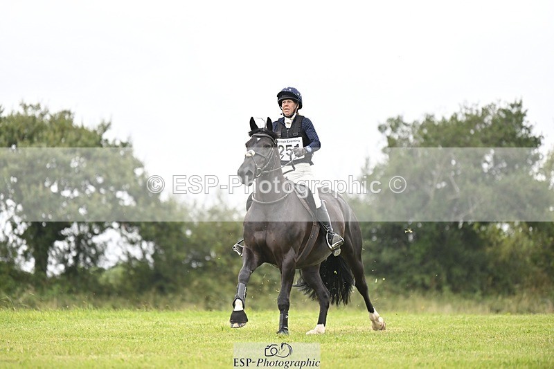 240831A-141143-03560 - 251-Donna.Green-ROSSMORE.REGGIE