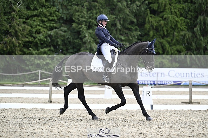 240523-130047-04632 - 101-MORELANDS_CASANOVA-Daisy_Bathe