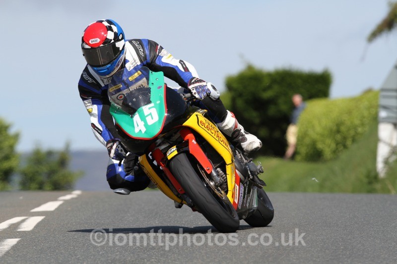 Michael Russell Kawasaki / TrackElectronics - Bikenation Lightweight TT