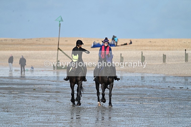 WJ7_4294 - Leigh Kelly & Jade Bennett 25-08-24