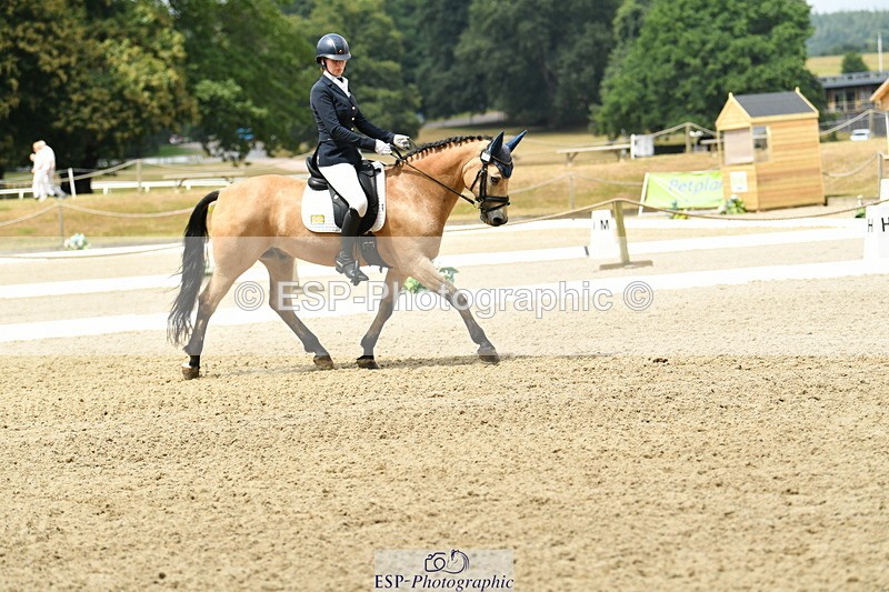 250718A-122633-01449 - 141-Chloe.Dunn-Towerhill.Shamie