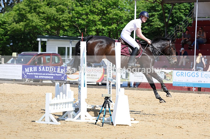 3E7A5500 - Class 4: Senior BN/90cm open