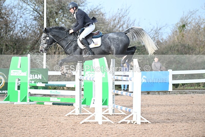 231208A-121408-00617 - Cls 5 Newcomers & 1.10m Open