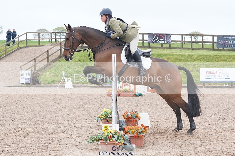 250419-094318-07808 - 414-Sophie.Taylor-PARKFIELD.FOLIES.BERGERE