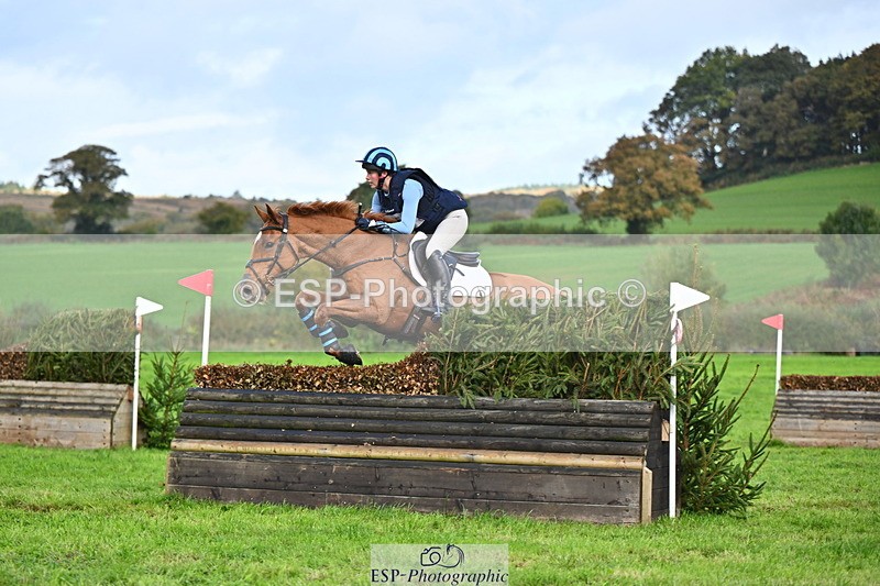 251025A-104641-16863 - D-359-Chloe.Richards