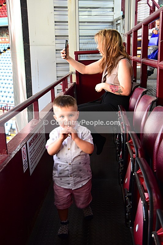 VIL-1422 - Jo and Paul