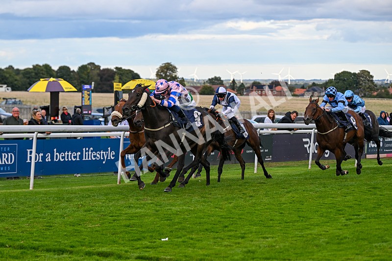160926-Race 7-Star Suepreme-1859 - Race 7 5.20pm Hurn Handicap (Div I)
