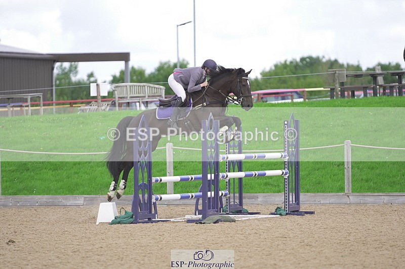 230806A-110126-01489 - Cls 13 Snr Newcomers & 1.10m Open