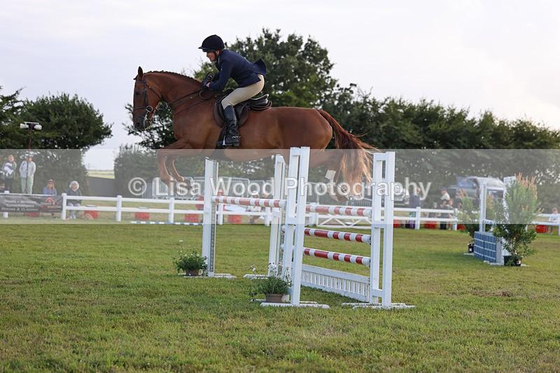 3E7A5001 - Class C1: Showjumping Senior Newcomers/1.10m open