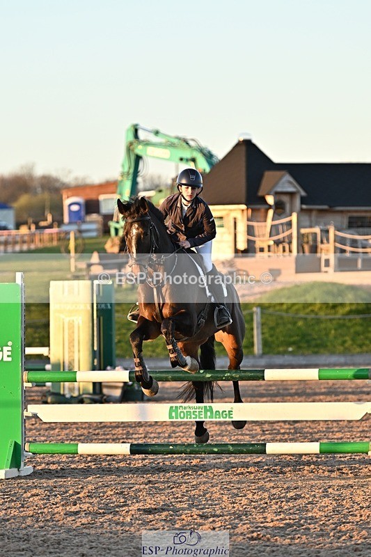 250401-191957-00974 - 90cm Classes