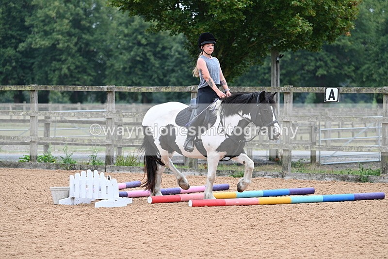 WJ7_7699 - Poles 10:00am