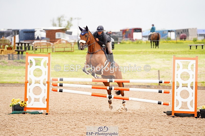 240526A-120730-07959 - Cls 26 Chard Equ 1.05m and 1.10m Grand Prix