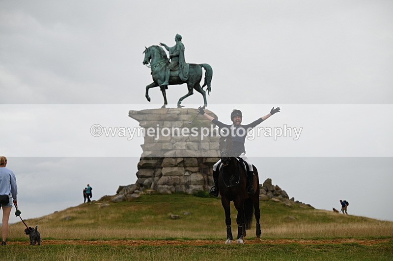 DSC_5727 - Time at Statue 11:46 to 12:16