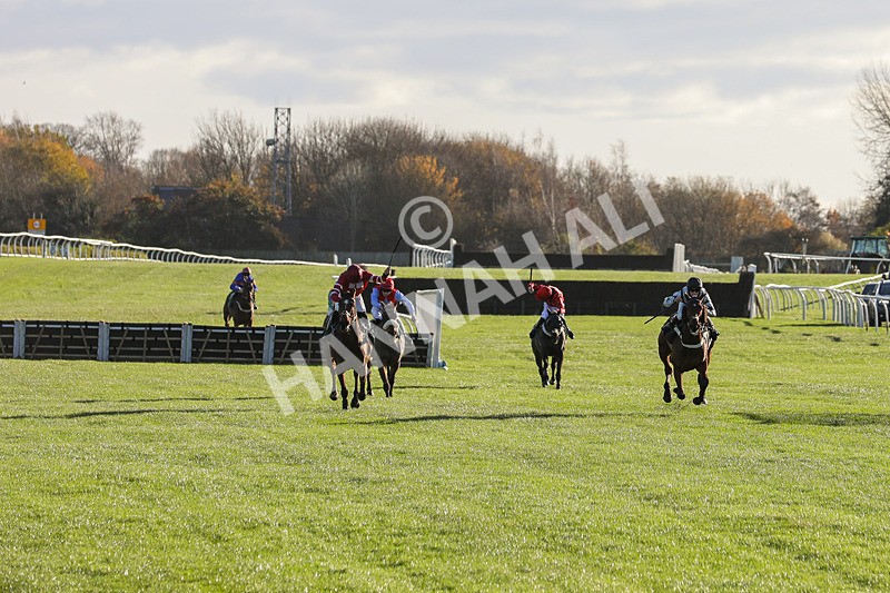 241123-Race 1-Onward Route-0835 - Race 1