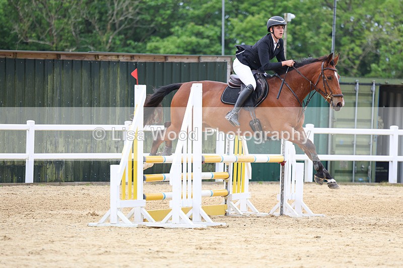 3E7A8500 - Class 4: Senior British Novice/90cm open