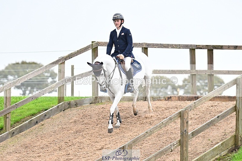 250920-162345-01888 - Cls 22 Pony Intro 90cm Derby