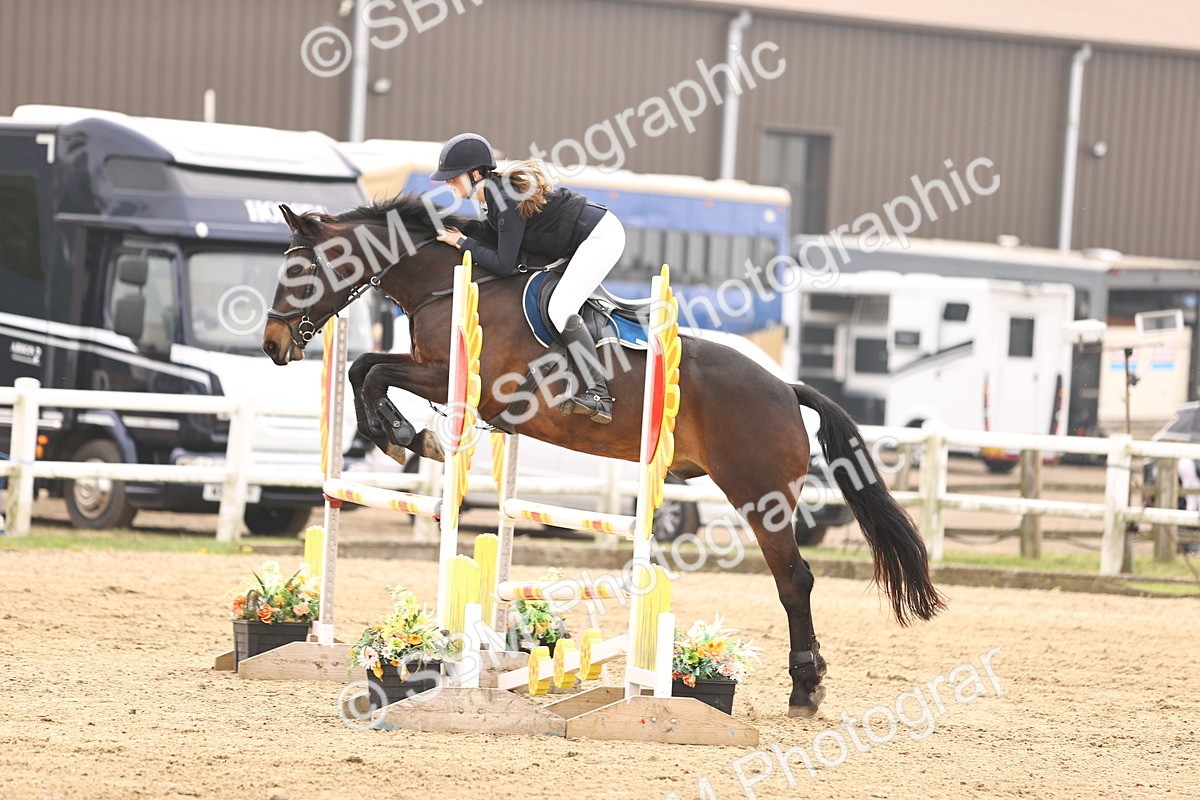  - Class 15 - Senior British novice - 90cm