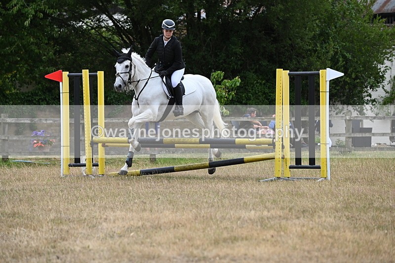 WJ6_0655 - Class 14 Intermediate Jumping 75cm