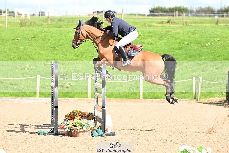 240913A-131617-04514 - Cls 15 Snr Foxhunter