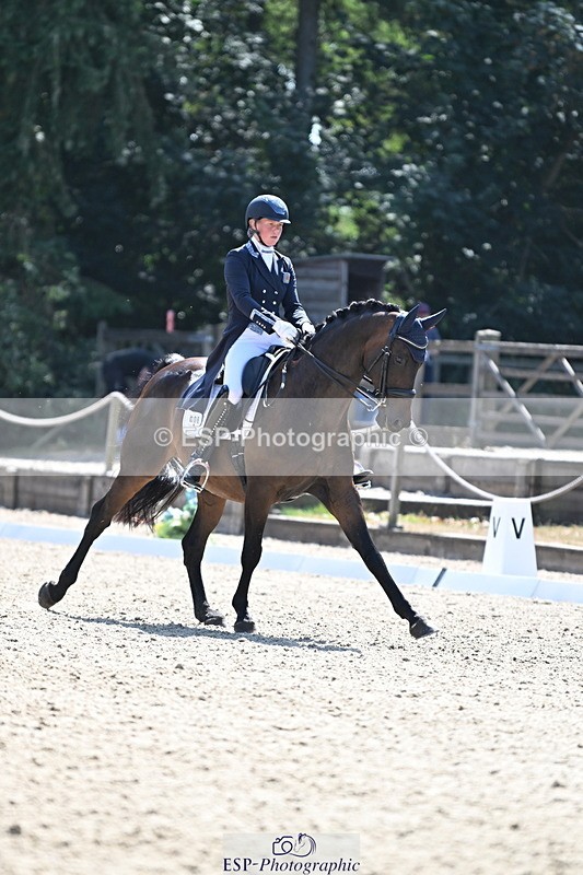 250810A-145924-07512 - 008-Caitlin.BurgessChocotof