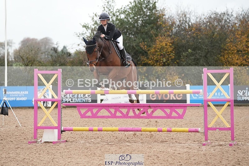 251107-131741-01118 - Cls 6 Foxhunter and 1.20m Open