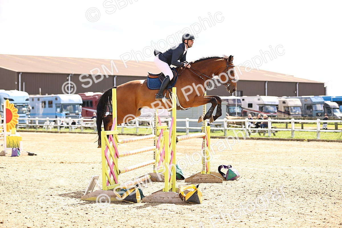 SBM_003840 - Class 17 - Senior Newcomers - 1.10m