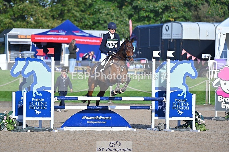 241027-093106-16022 - 390-Pippa.Howell-Phippard-NO.LIMIT.II