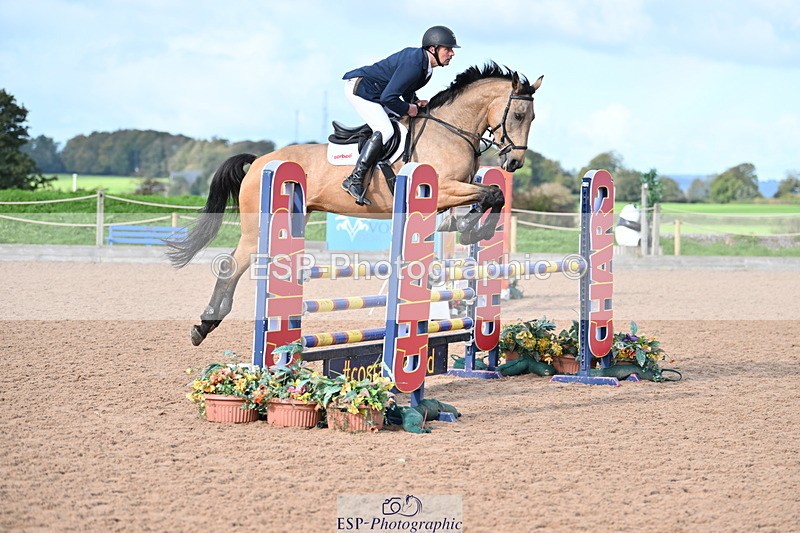 231014A-105410-04249 - Cls 18 Newcomers & 1.10m Open