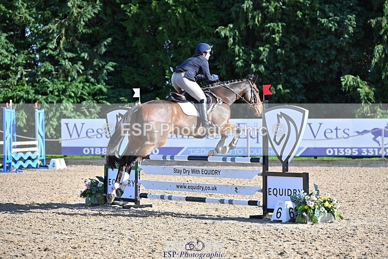 241027-122148-17244 - 464-Lucy.Hemmings-NLS.CLOVER.SHUFFLE