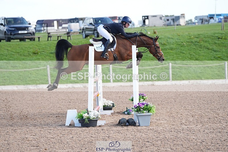 250913-102407-06148 - Cls 14 Snr Newcomers