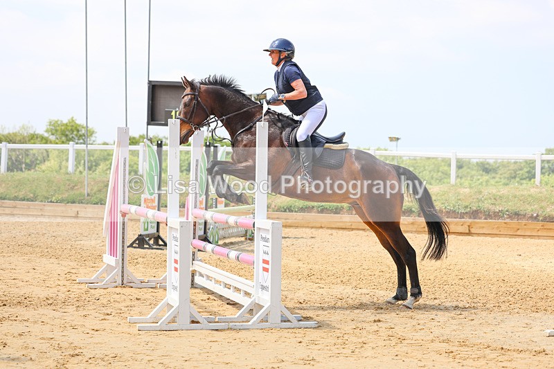 3E7A0315 - Class 10: Senior 95cm open