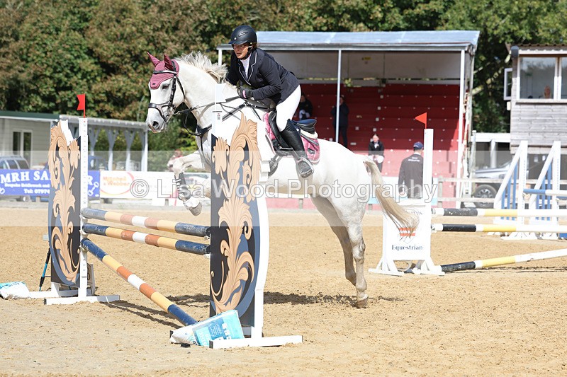 3E7A9419 - Class 9: Senior British Novice/90cm open